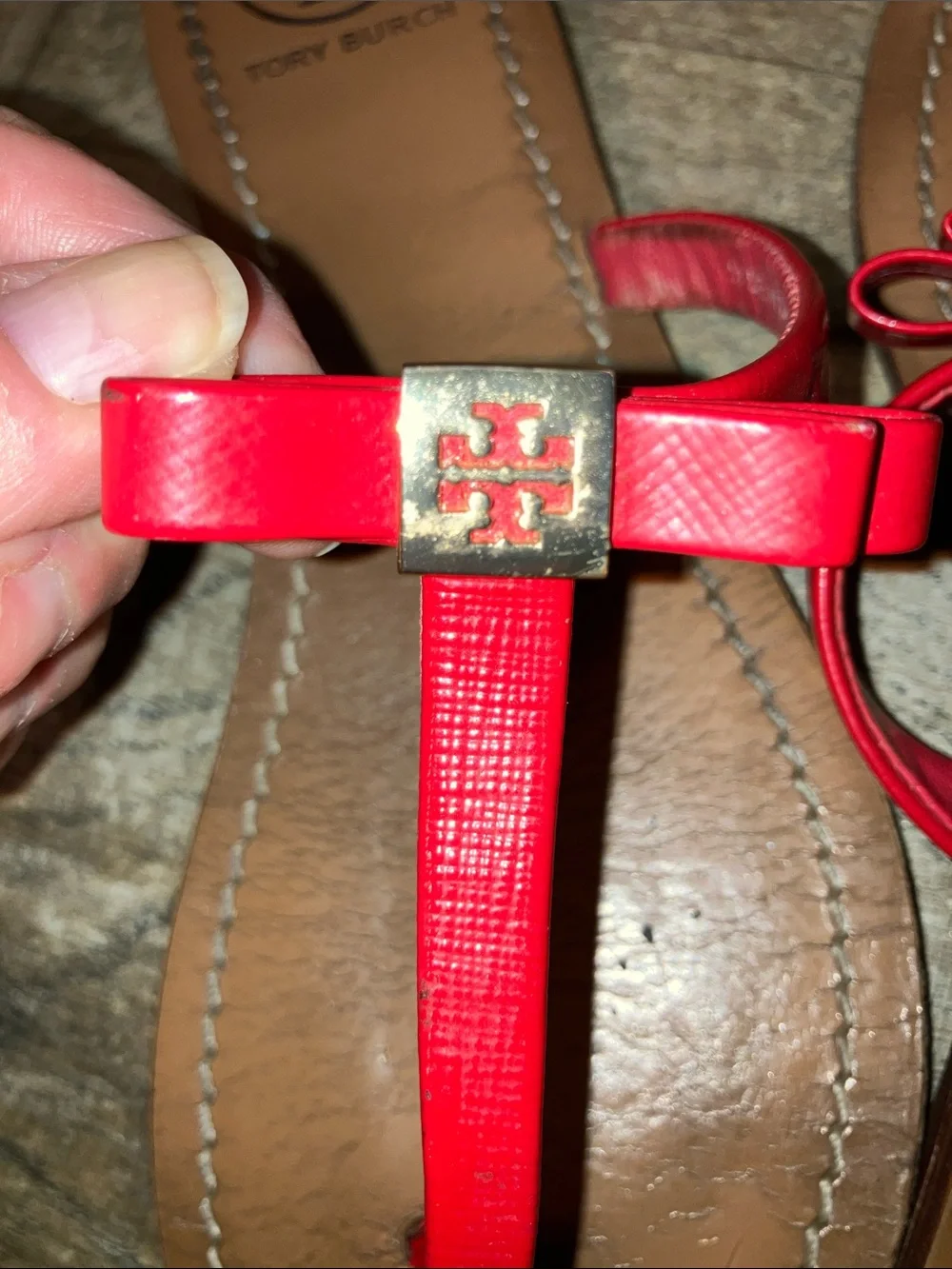 TORY BURCH LEIGHANNE THONG RED PATENT SANDAL